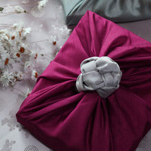 Load image into Gallery viewer, Milklady Holiday Limited Edition Gift Wrapped Set