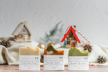 Load image into Gallery viewer, Milklady Holiday Limited Edition Gift Wrapped Set